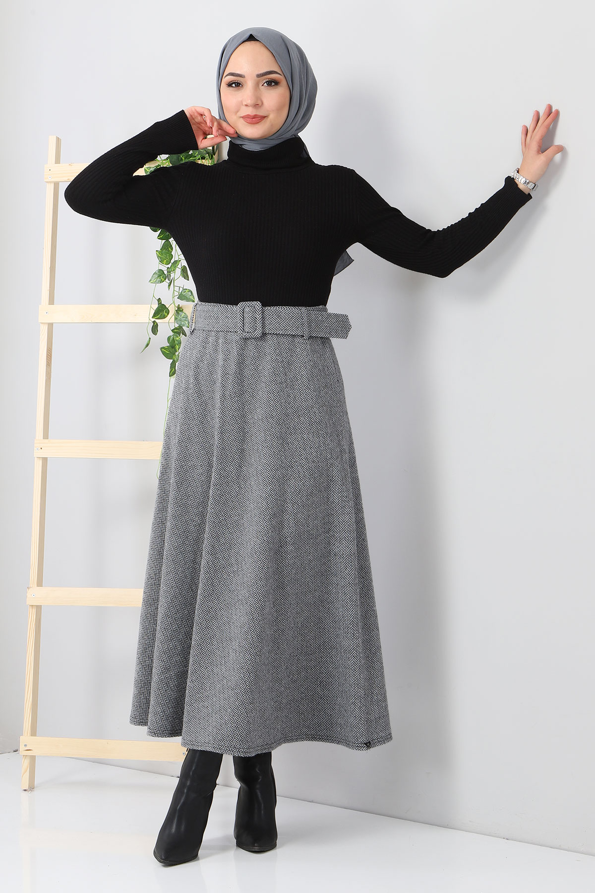 Long skirt in Grey color